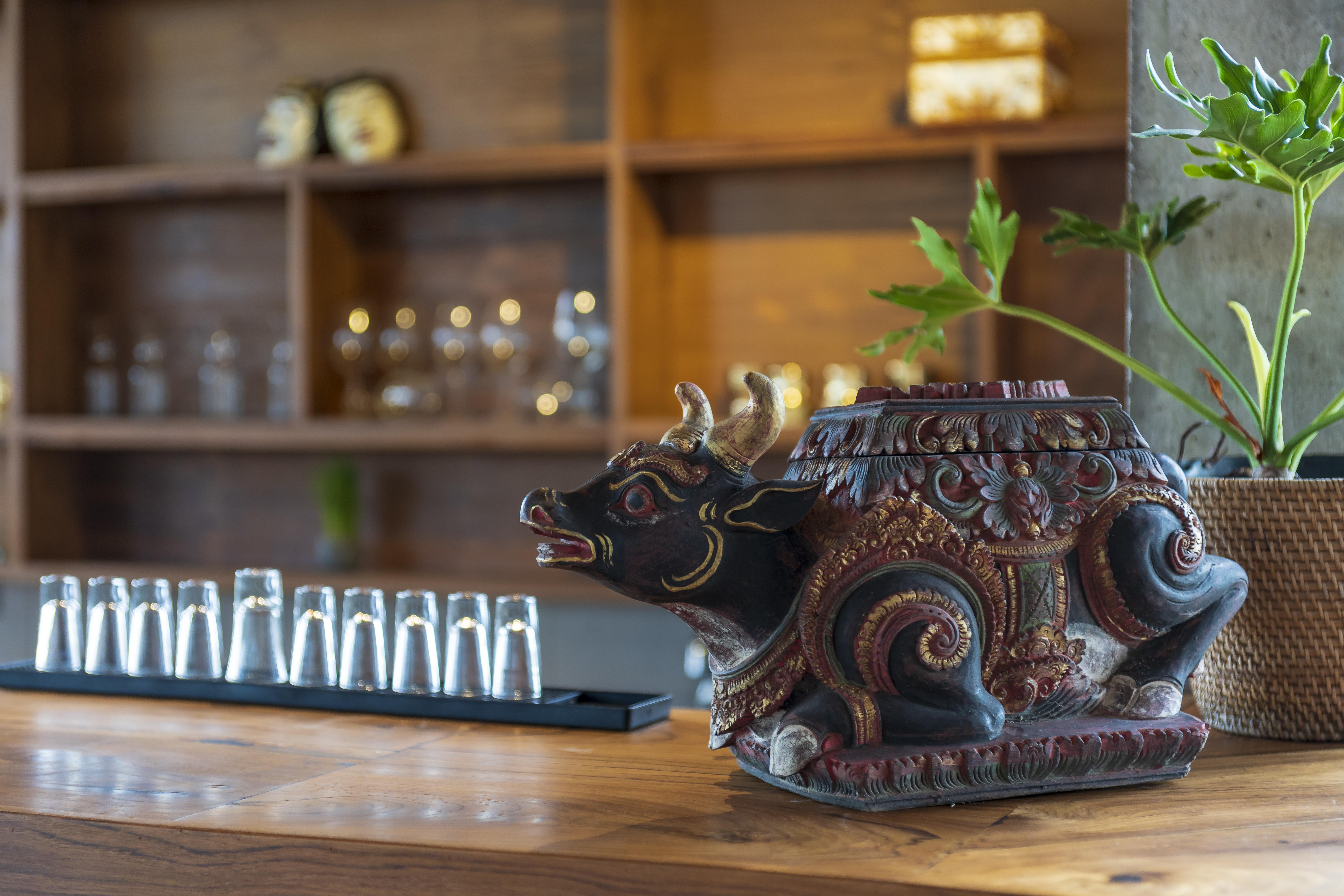 Hotel Adiwana Bisma Ubud Exterior foto A traditional Balinese incense burner